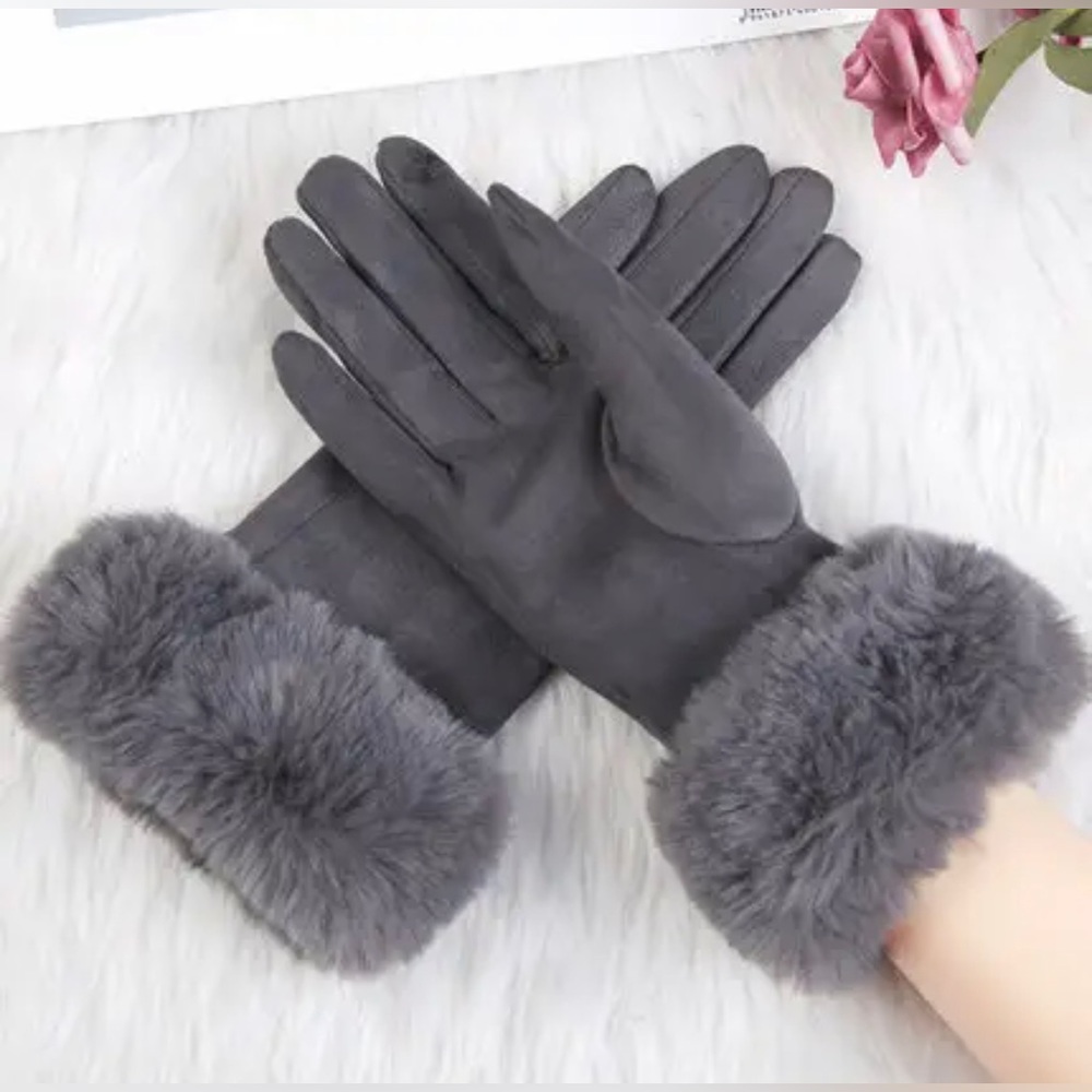 Warm winter gloves